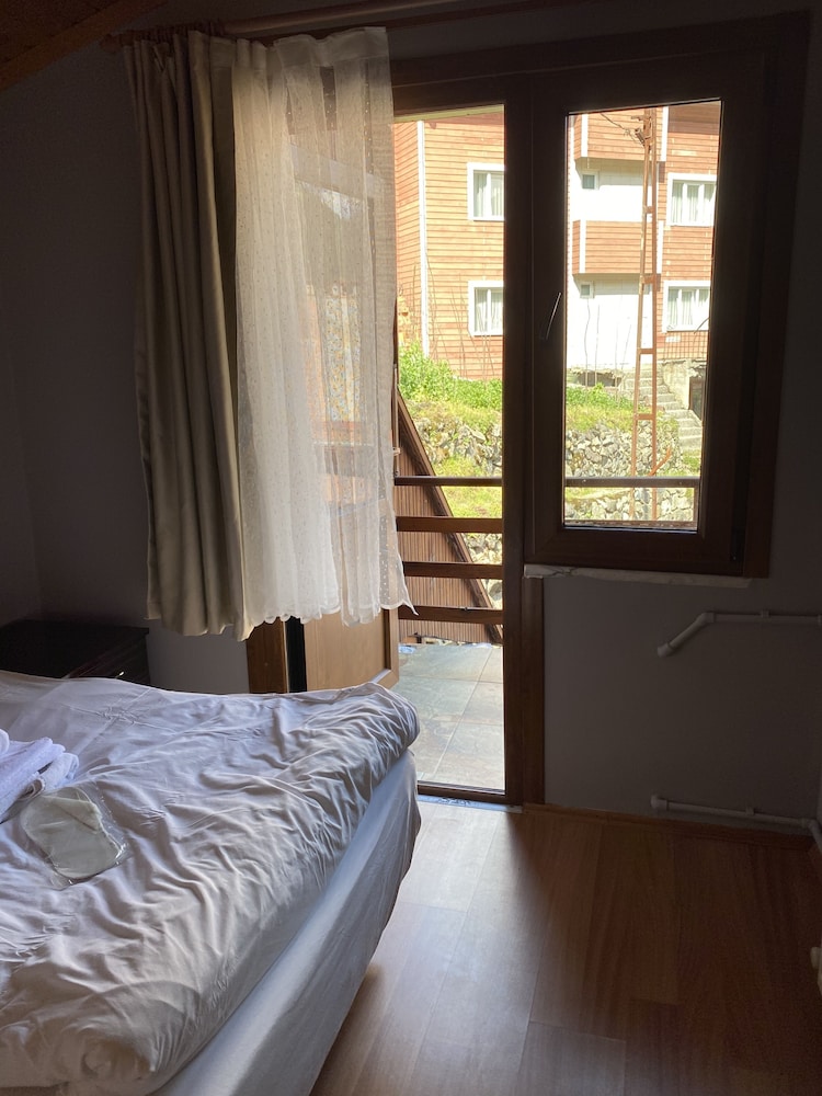 Classic Room, Hill View photo 1