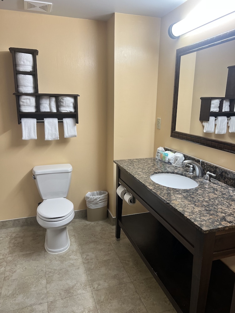 Premier Room, 2 Queen Beds, Kitchenette, Balcony - Marina View - Photo 2