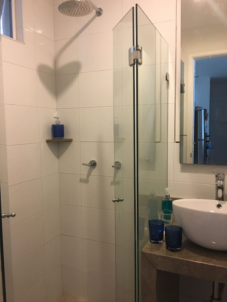 Elite Apartment, 1 Bedroom, Ocean View, Beachside photo 2