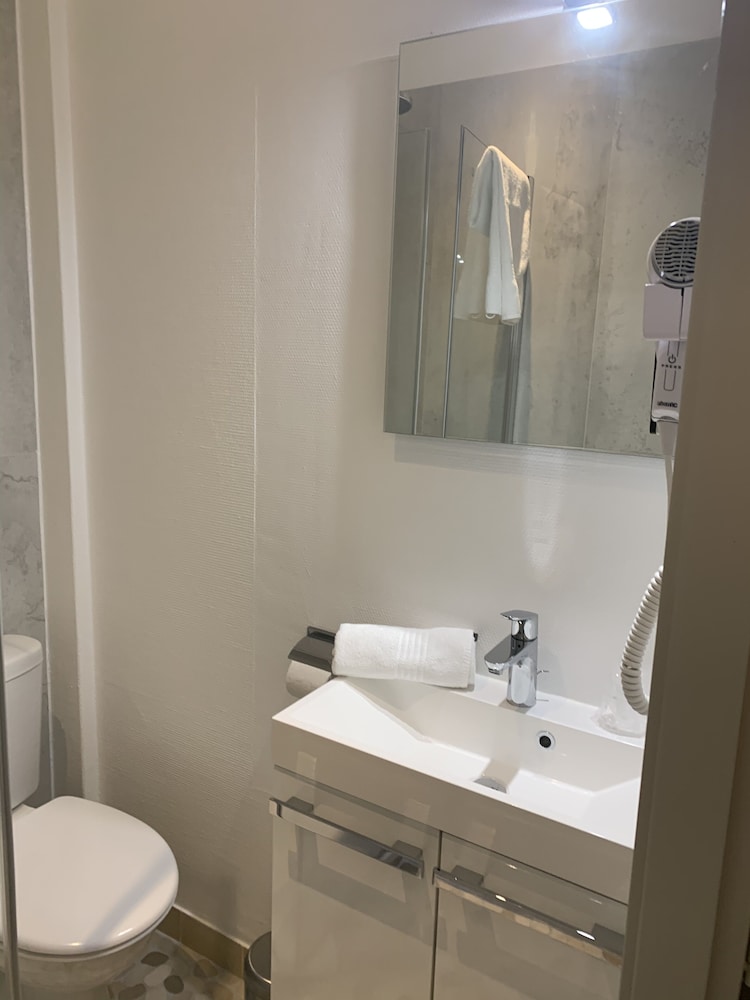 Standard Room photo 2