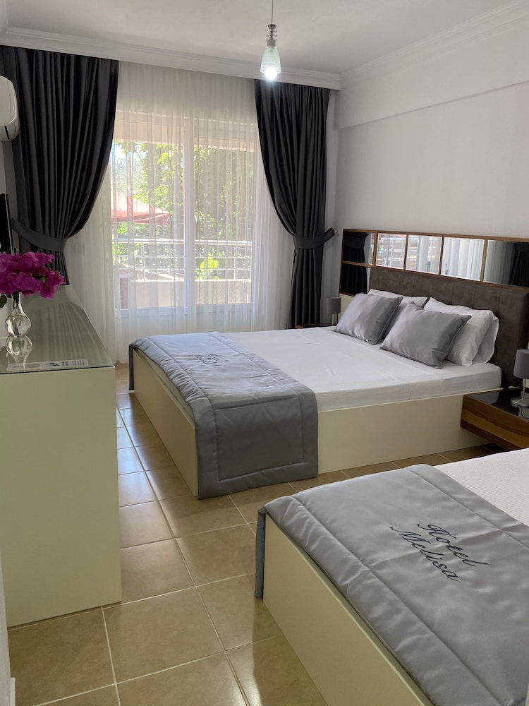 Standard Double Room, Garden View - Photo 4