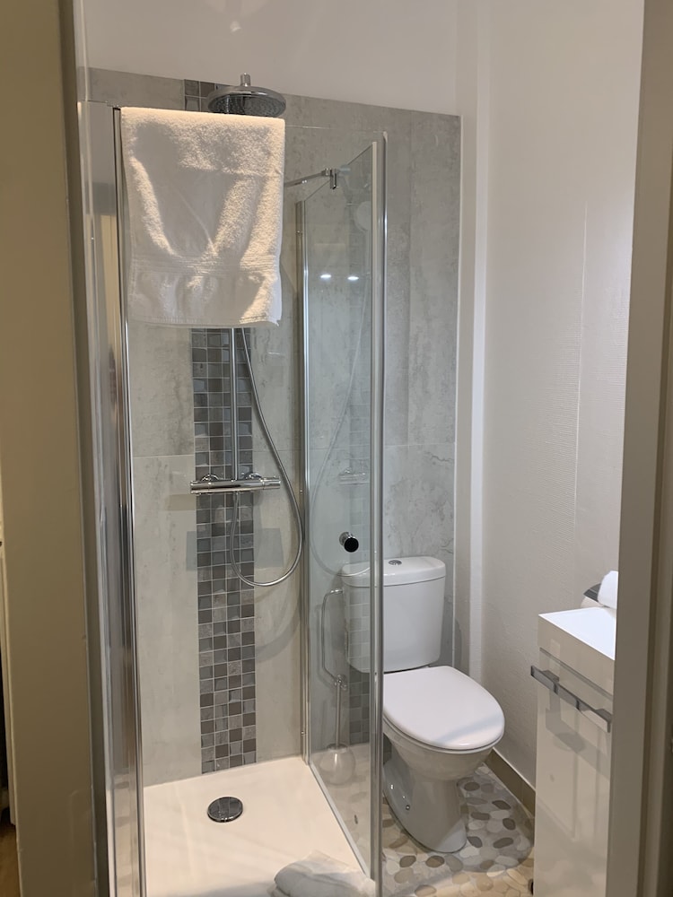 Standard Room photo 3