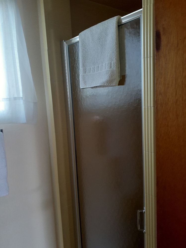 Room, 2 Double Beds photo 2