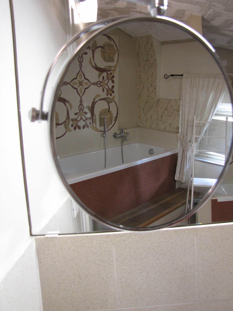 Family Room, 2 Bedrooms, Mezzanine photo 2