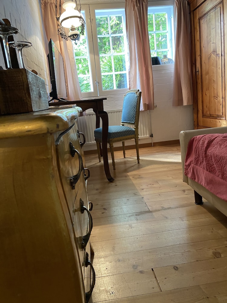 Double Room (Mondlicht)