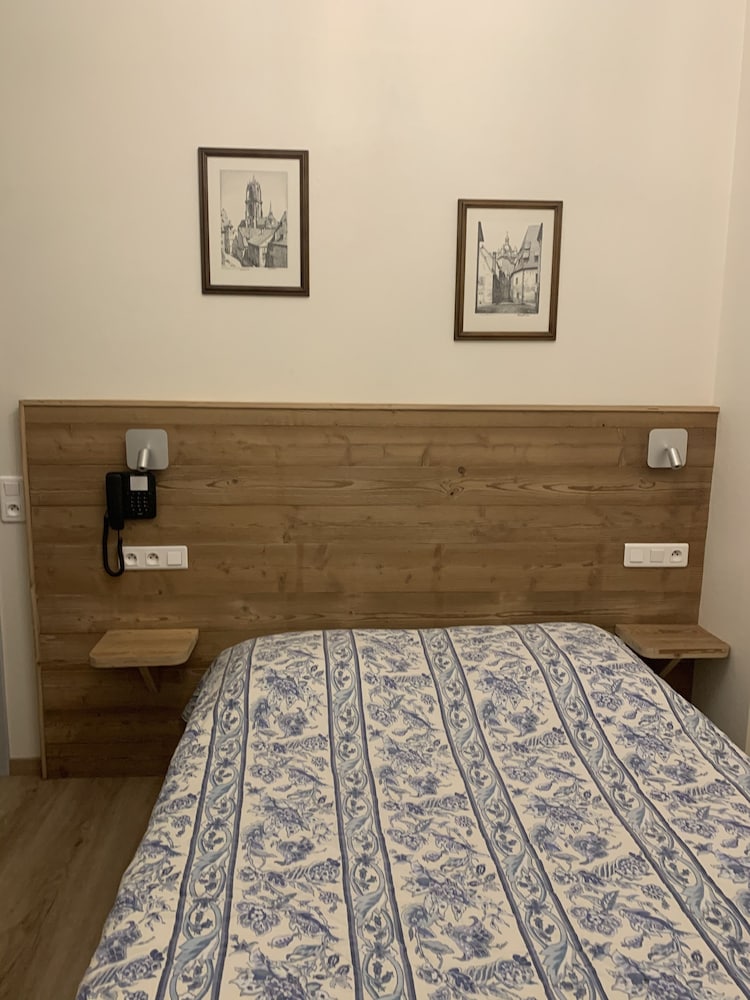 Standard Room photo 1