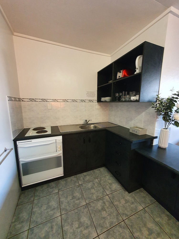 One Bedroom Esplanade Apartments photo 3