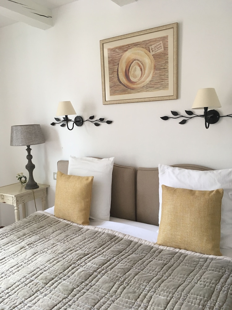 Superior Double Room, Hill View photo 3