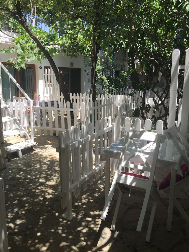 Standard Twin Room, Garden View photo 1