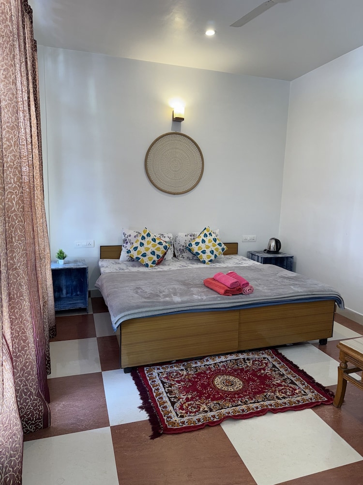 Economy Double Room, 1 Double Bed, Mountain View