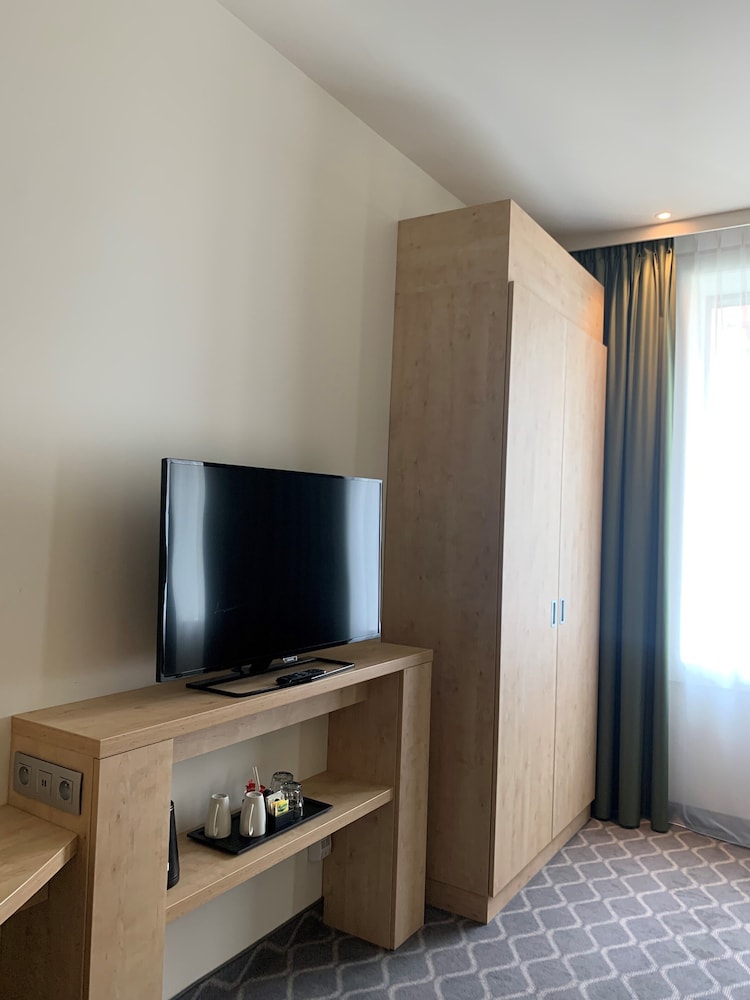 Family Room, 2 Twin Beds (with sofabed)