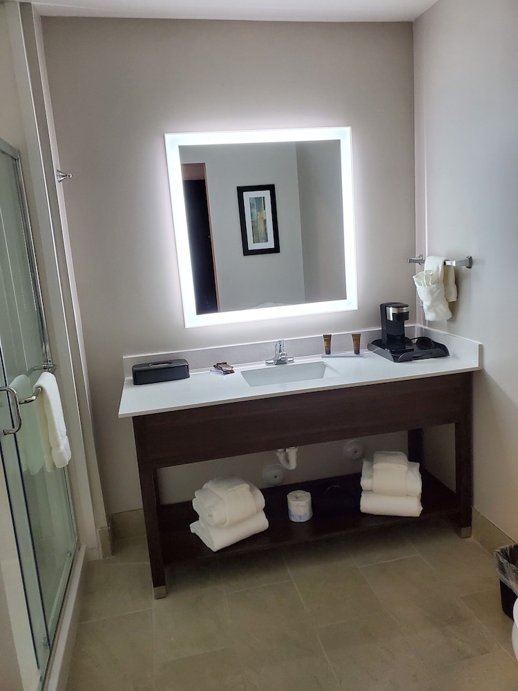 Deluxe Room, 2 Queen Beds, Accessible, Non Smoking (Bathtub) - Photo 3