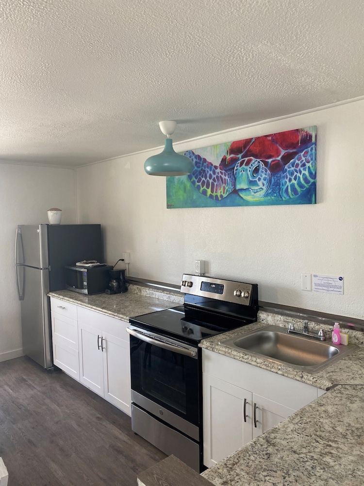 Oceanfront King Suite w/ Kitchen & Private Balcony - Photo 23