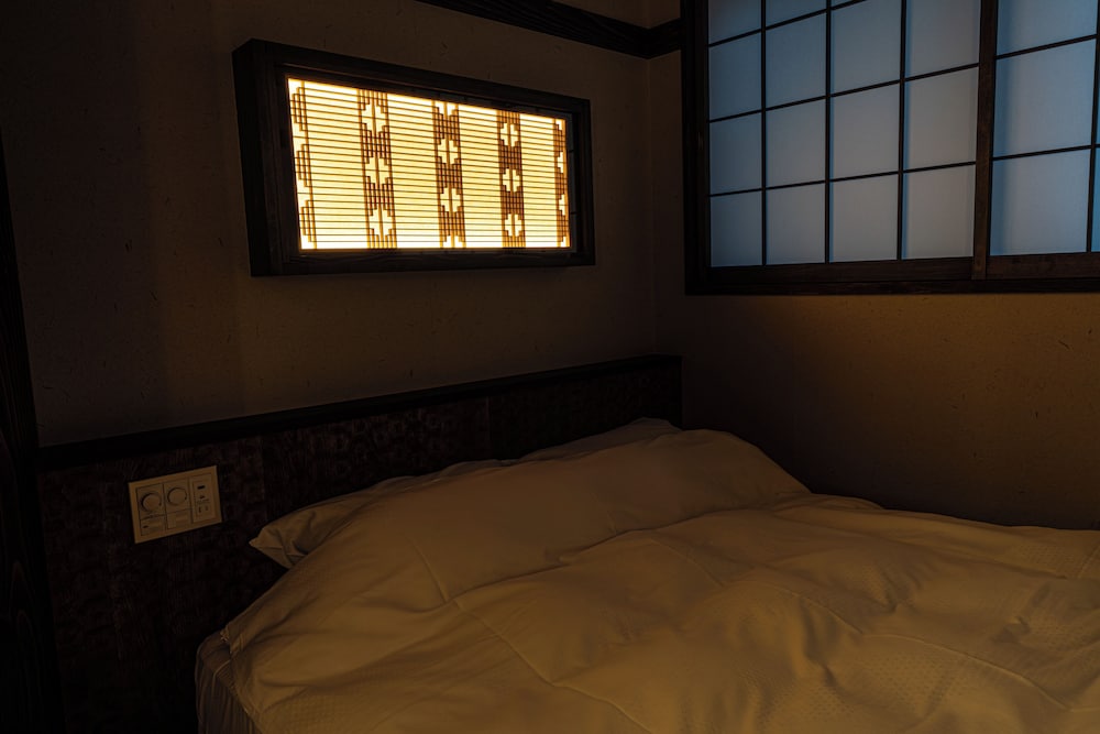 KOTO(1 Queen Bed, No Bath, Non-Smoking) - Photo 2