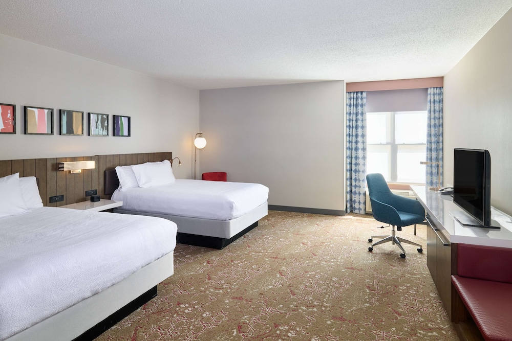 Two Queen Beds, Non-Smoking, Accessible - Photo 4