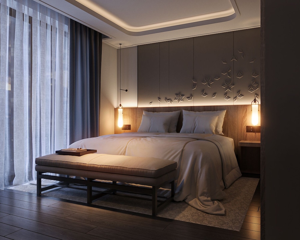 Signature La Gare Terrace Suite Railway View
