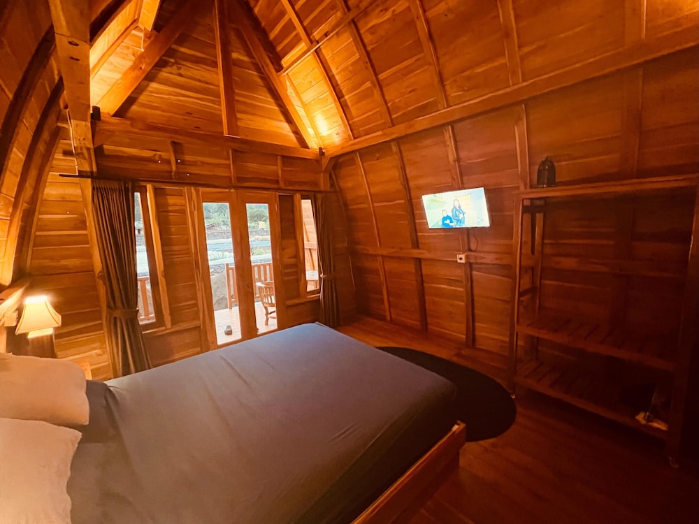 Standard Cabin, Balcony, Mountain View photo 2
