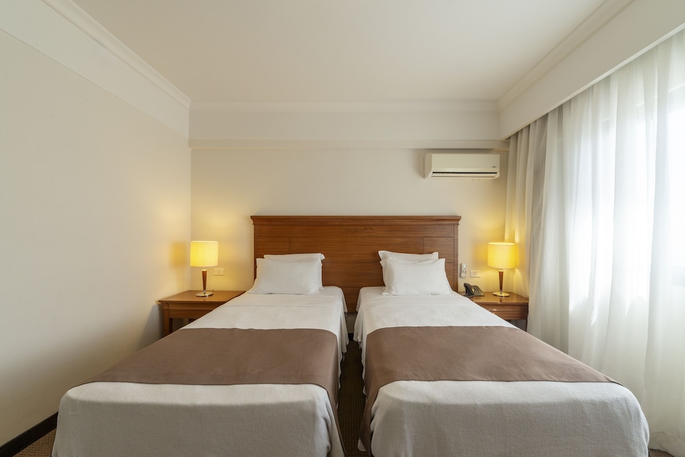 Deluxe Twin Room photo 2