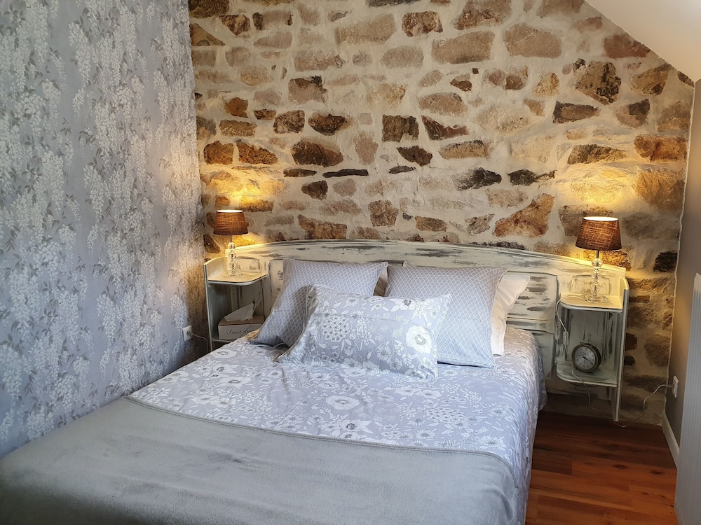 Traditional Double Room, Garden View (Glycine)