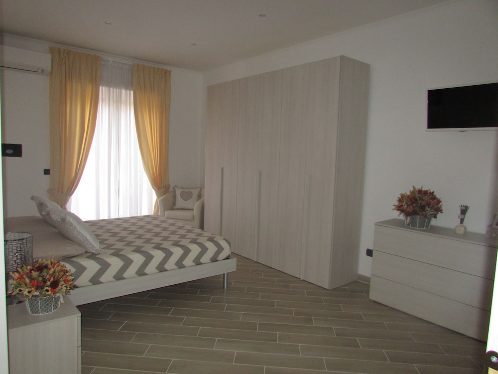 Family Room, Private Bathroom