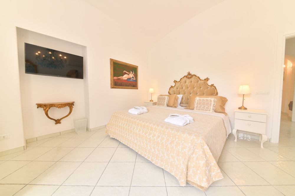 Luxury Room photo 2