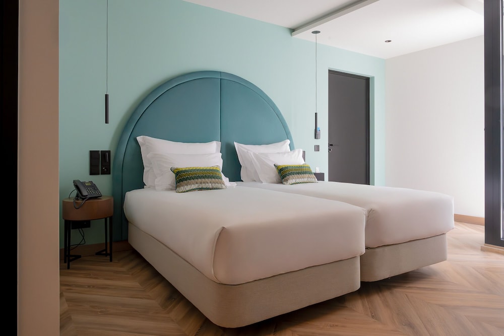 Deluxe Double or Twin Room, Balcony, City View photo 1