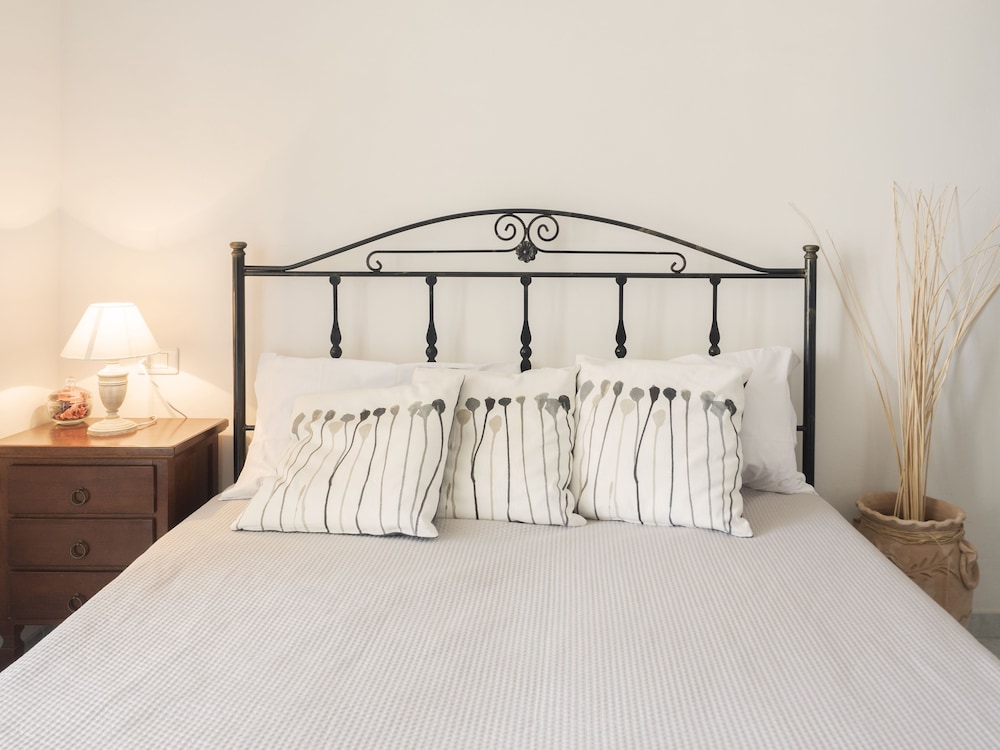 Comfort Studio, 1 Queen Bed