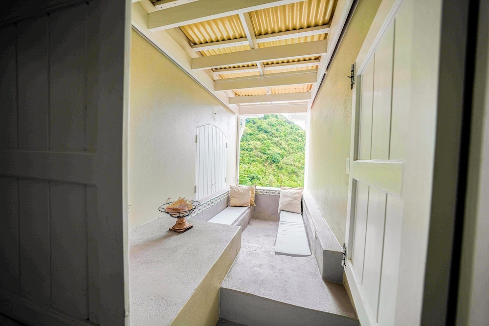 Superior Suite, Non Smoking, Sea View photo 2