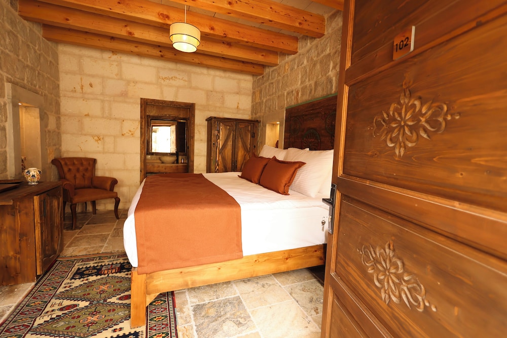 Superior Stone Room