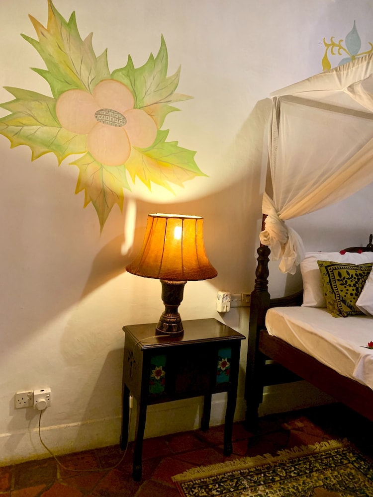 Standard Double Room, 1 Queen Bed, Patio, Pool View photo 3