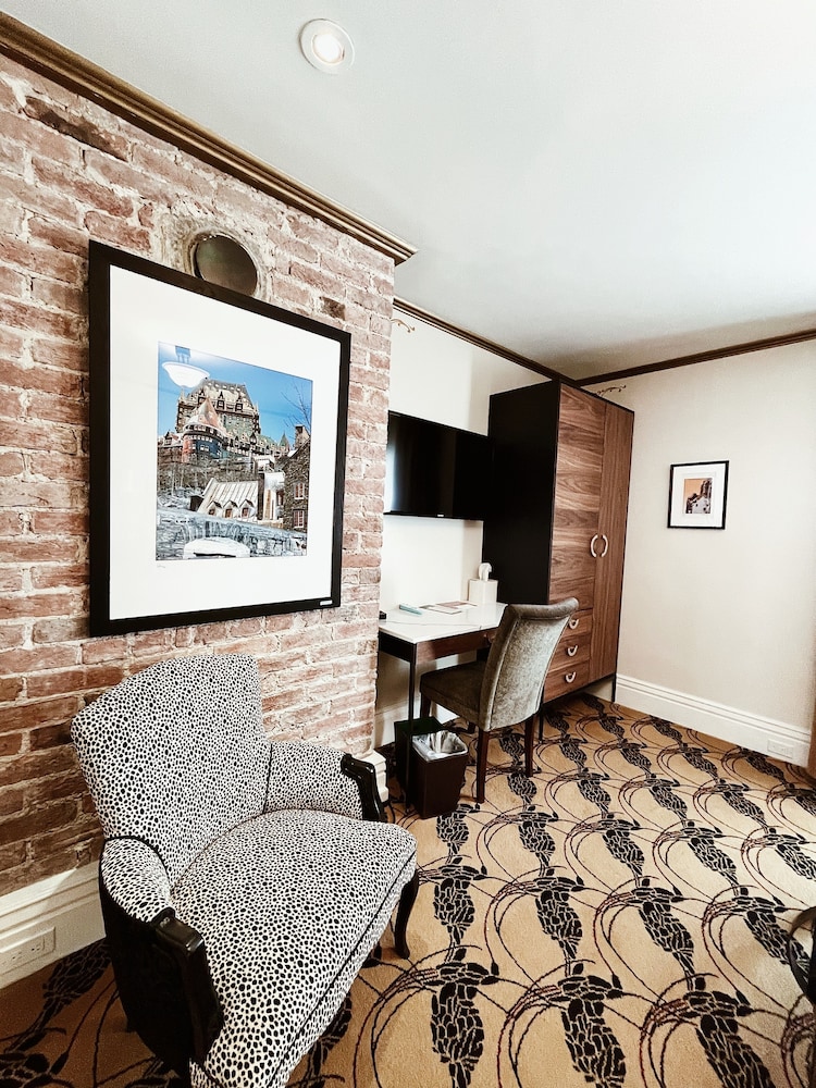 Panoramic Double Room thumbnail 6