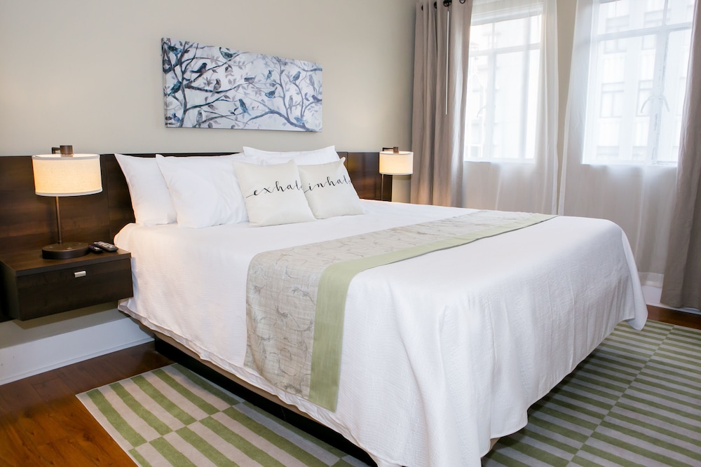 One Bedroom King Suite with City View