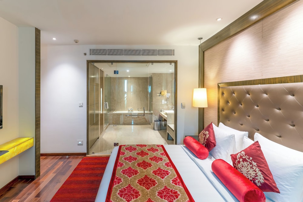 Suite, 1 King Bed