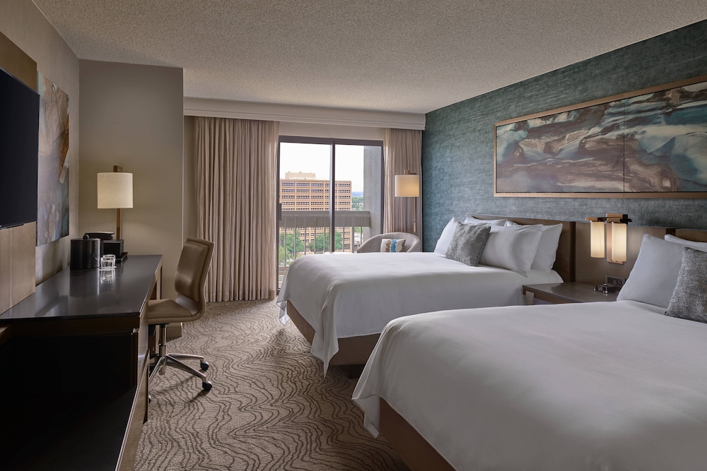 Room, 2 Queen Beds, Balcony - Photo 1