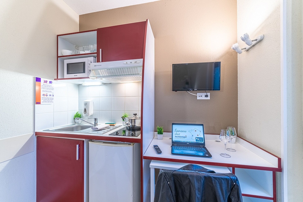 Standard Room, Kitchenette photo 2