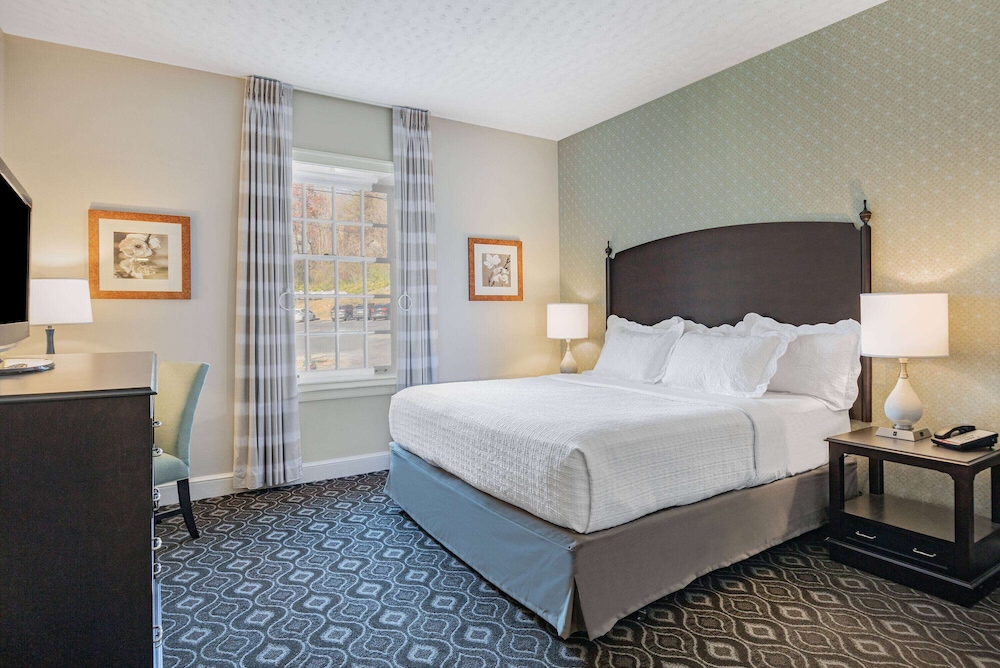 Room, 1 King Bed, Accessible, Non Smoking (Mobility) photo 1