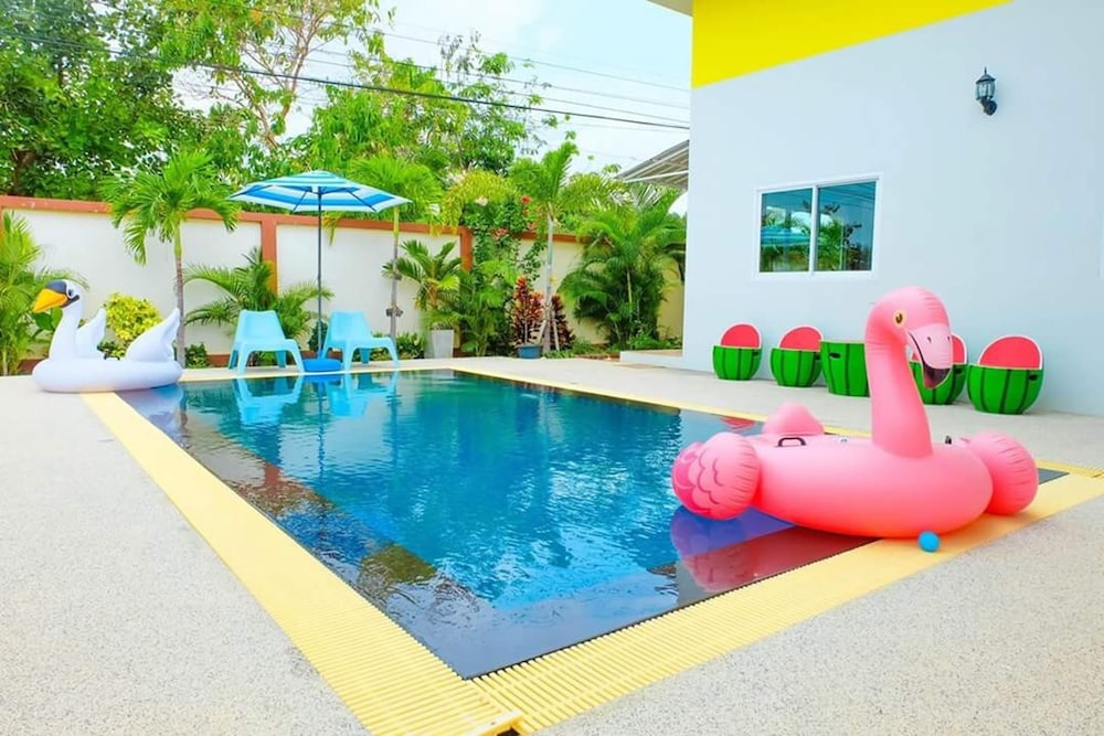 3-Bedroom Villa with Private Pool photo 3