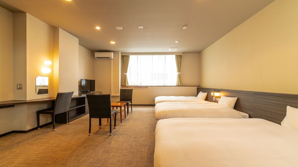 Standard Triple Room - Shared Bathroom - Non-Smoking