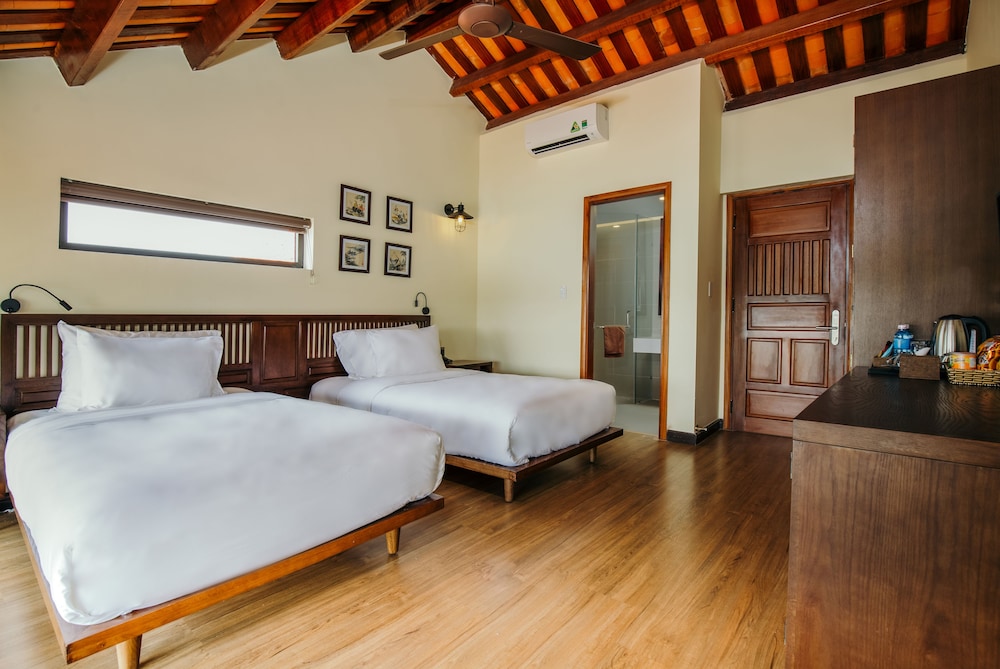 Deluxe Double or Twin Room, River View - Photo 5