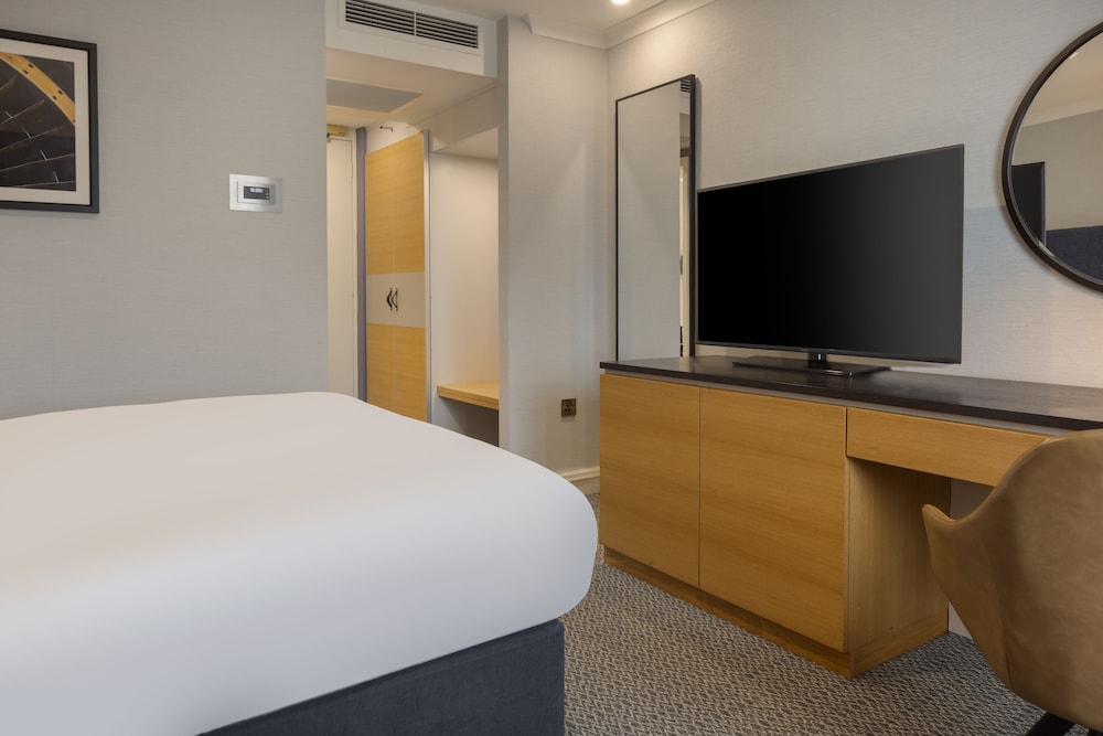 Room, 1 Queen Bed - Photo 6
