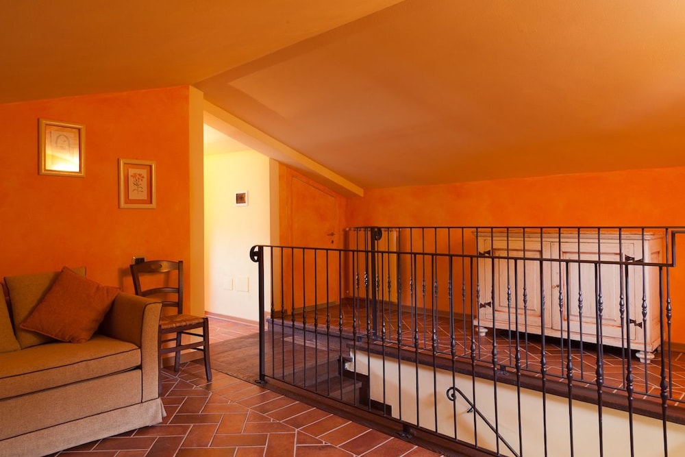 Suite, 1 Bedroom photo 3