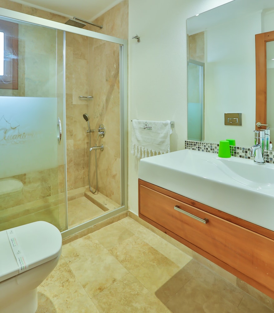 Economy Apartment, 1 Bedroom, Ground Floor photo 2