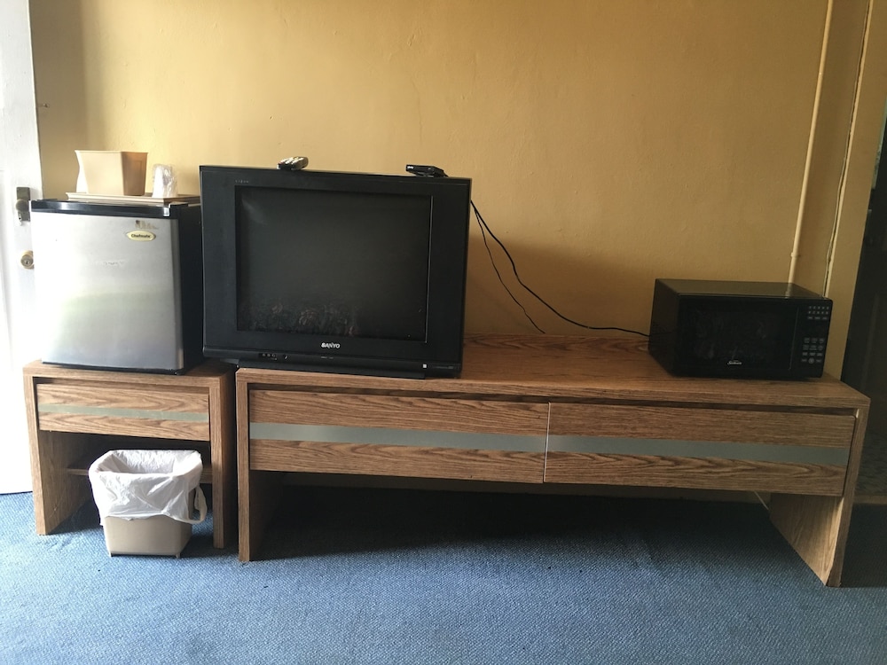 Standard Room (2 Full Beds)