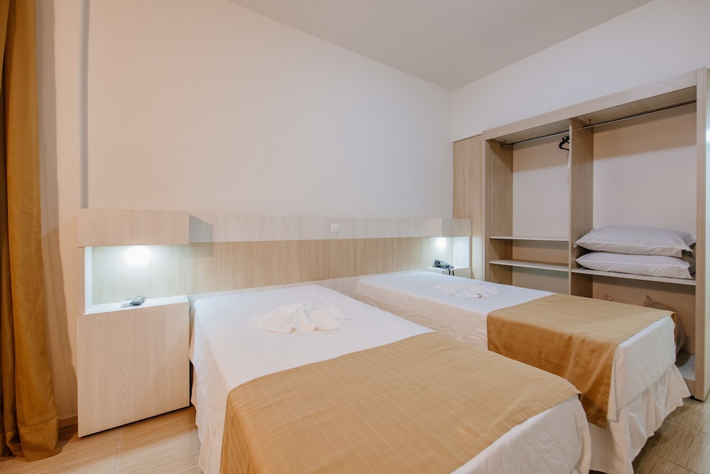 Superior Single Room - Photo 7
