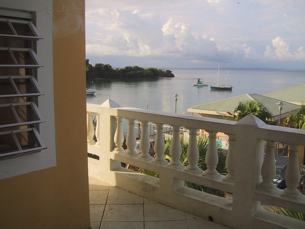 Deluxe Suite, 2 Bedrooms, Balcony photo 3