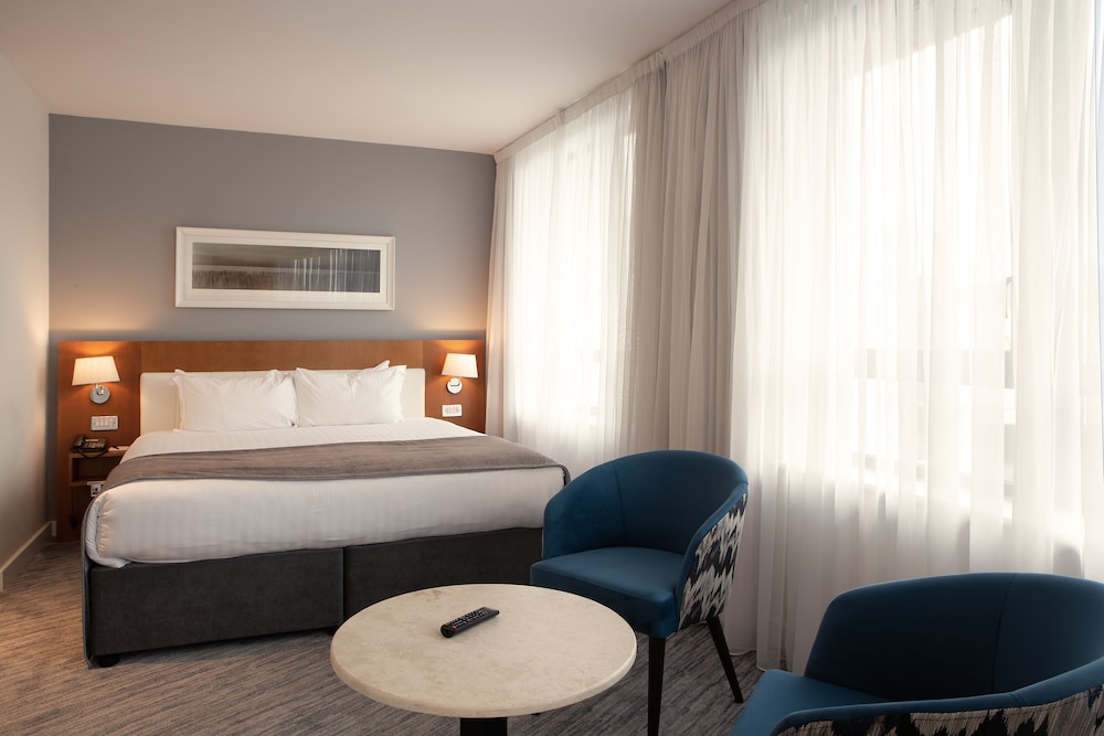 Deluxe Room - Photo 1