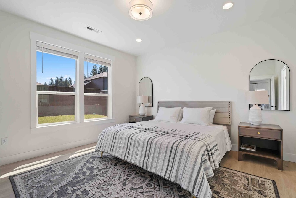 House, 4 Bedrooms, Patio photo 2