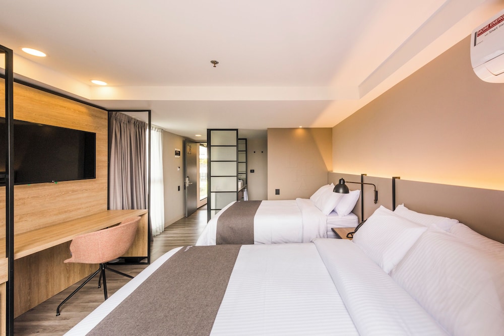 Superior Twin Room - Photo 2