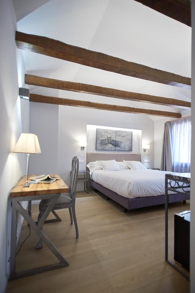Superior Double Room - Photo 4