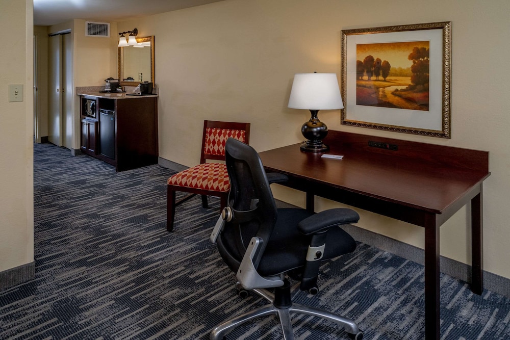 Suite, 1 Bedroom, Non Smoking - Photo 11